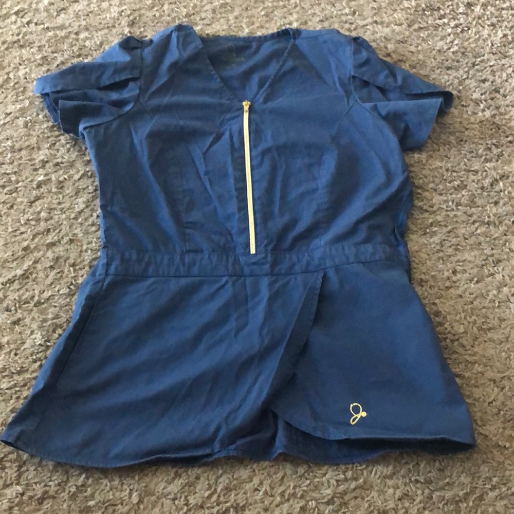 Jaanuu scrub top
